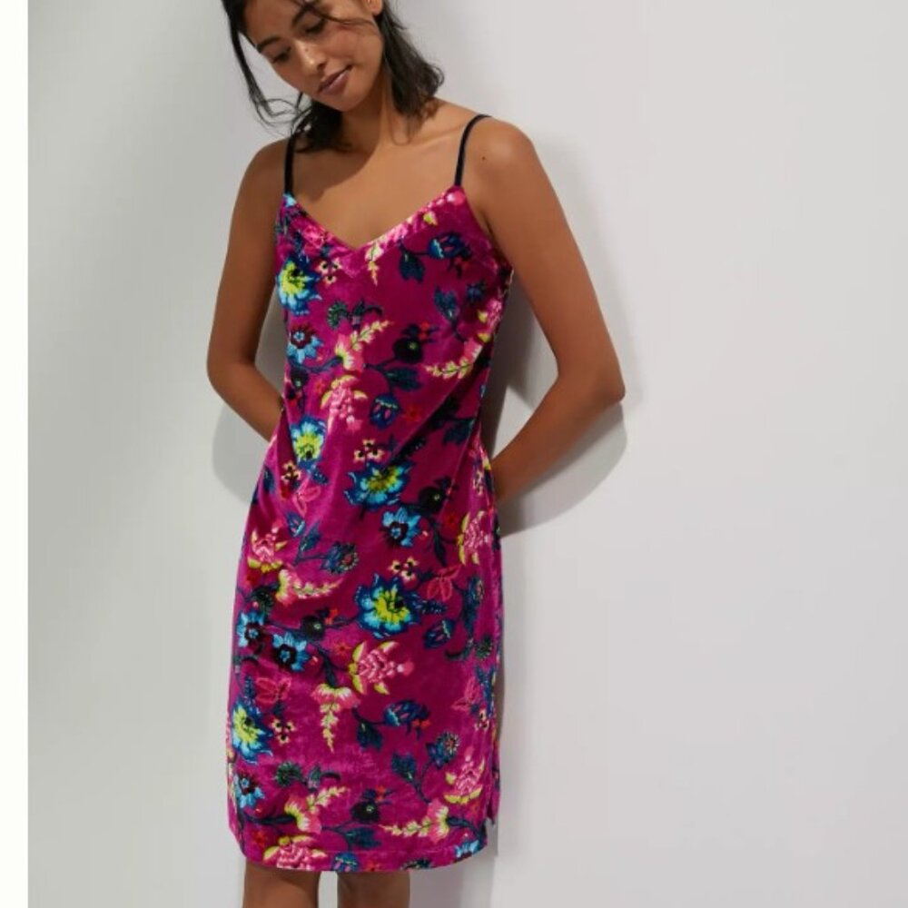 Anthropologie Shania Velvet Slip Dress Women’s Medium Adjustable Straps Floral